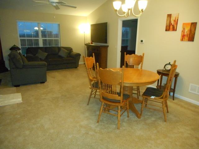 1108 Monroe Ave, Mchenry, IL 60050 photo 4