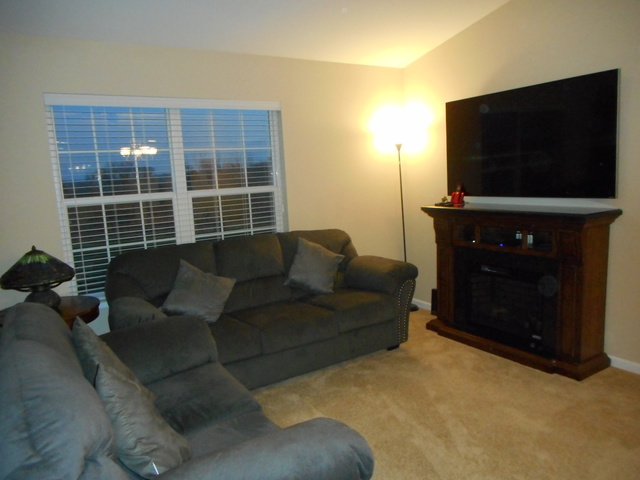 1108 Monroe Ave, Mchenry, IL 60050 photo 3