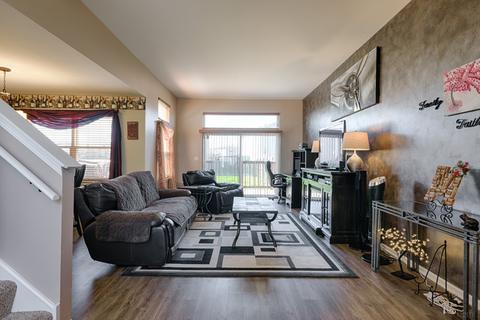 2201 Henning Pl, Plainfield, IL 60586 photo 2