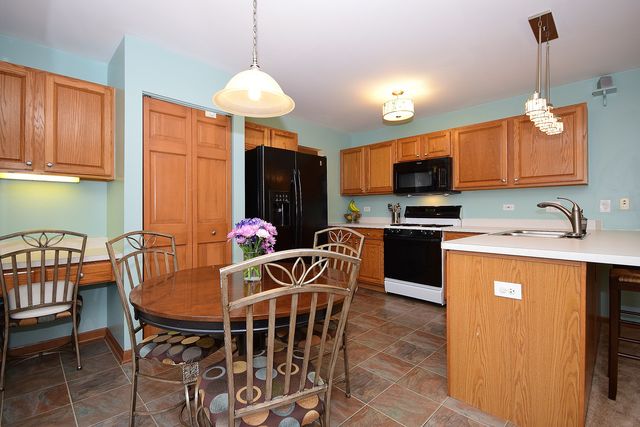 531 Rose Ln, Bartlett, IL 60103 photo 10