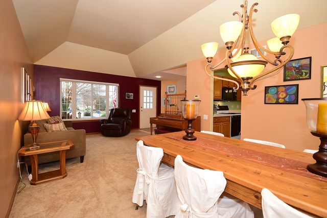 531 Rose Ln, Bartlett, IL 60103 photo 7