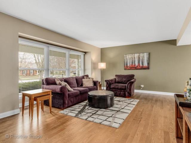 1613 Apache Dr, Naperville, IL 60563 photo 5