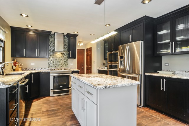 4123 Oaksbury Ln, Rolling Meadows, IL 60008 photo 3