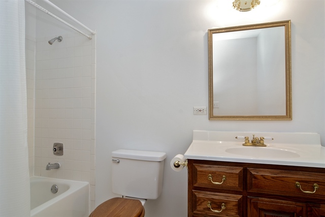 4320 Eisenhower Cir, Hoffman Estates, IL 60192 photo 11