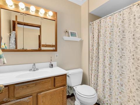 455 S Hickory Ave, Bartlett, IL 60103 photo 12