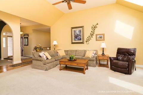 4492 Mitchell Ct, Plano, IL 60545 photo 4