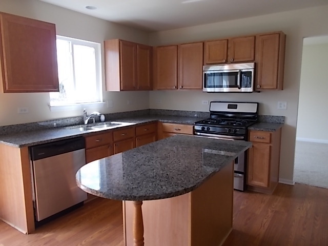 272 Berkeley Dr, Bolingbrook, IL 60440 photo 5