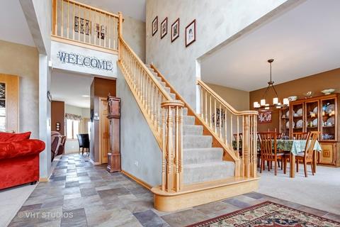10513 Sharon Ln, Mokena, IL 60448 photo 2