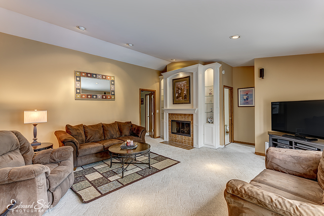 3407 W Fairway Dr, Mchenry, IL 60050 photo 14
