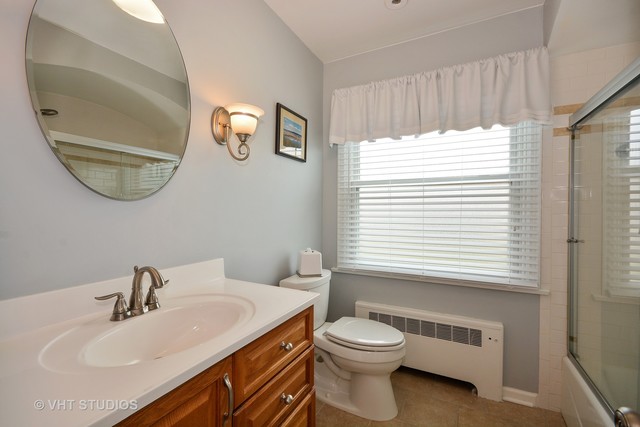 1068 Carr St, Elgin, IL 60123 photo 15
