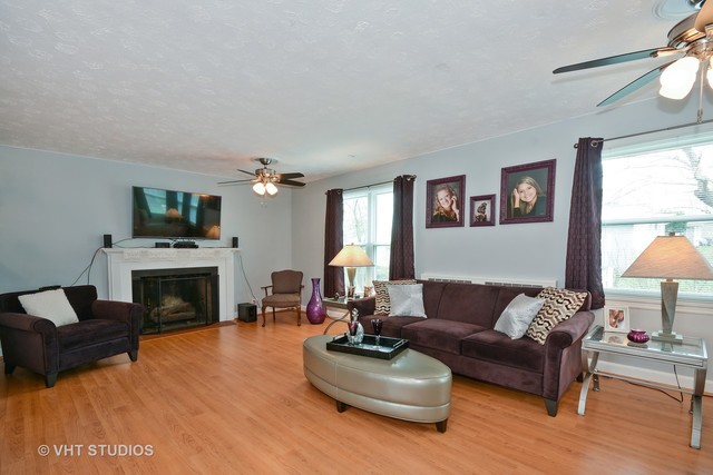 1068 Carr St, Elgin, IL 60123 photo 6