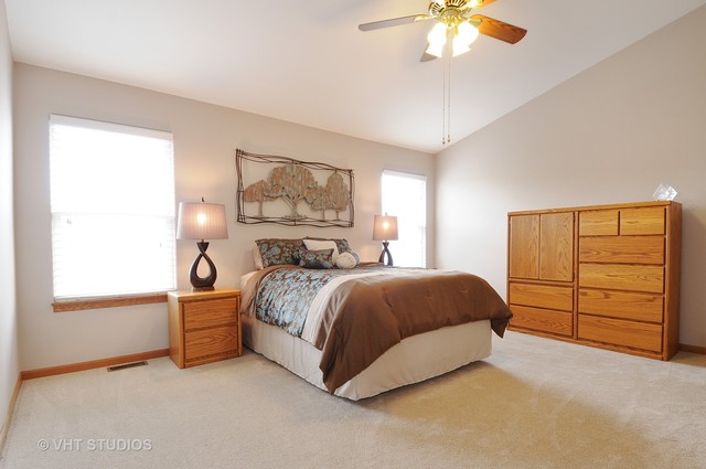 2704 Oasis Dr, Plainfield, IL 60586 photo 9