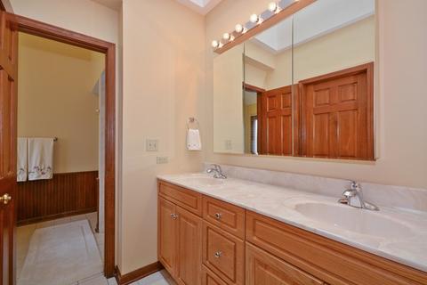 2054 Richton Dr, Wheaton, IL 60189 photo 16