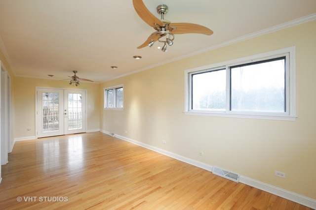 37 W038 Brookside Dr, Elgin, IL 60124 photo 7
