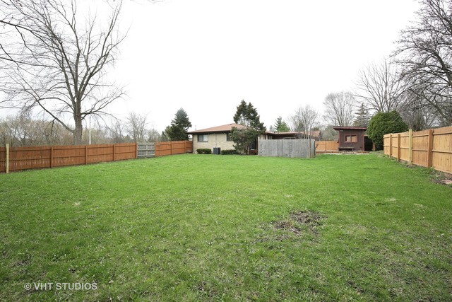 37 W038 Brookside Dr, Elgin, IL 60124 photo 16