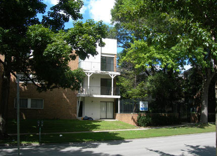 202 E White St, Champaign, IL 61820 photo 3