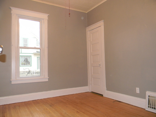 837 Wright St, La Salle, IL 61301 photo 5