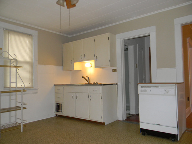 837 Wright St, La Salle, IL 61301 photo 4
