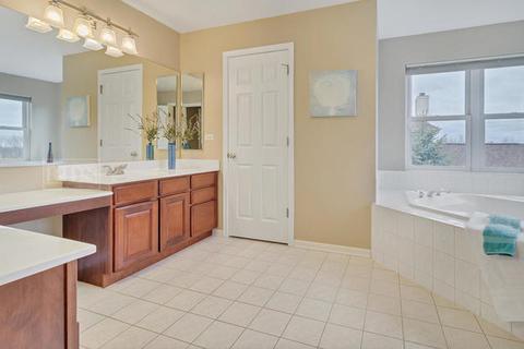1001 Par Dr, Algonquin, IL 60102 photo 38