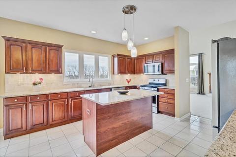 1001 Par Dr, Algonquin, IL 60102 photo 19