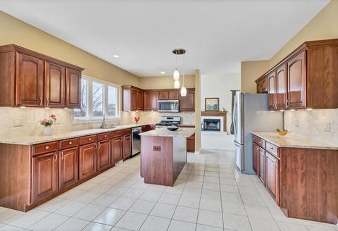 1001 Par Dr, Algonquin, IL 60102 photo 18