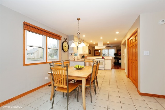 6 S045 Westwind Dr, Naperville, IL 60563 photo 5
