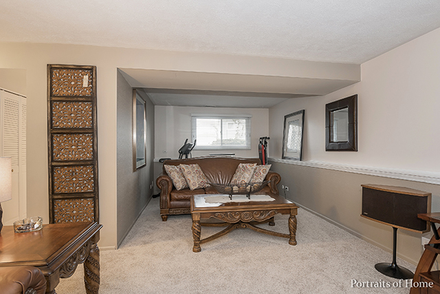 485 Hampton Ln, Roselle, IL 60172 photo 12