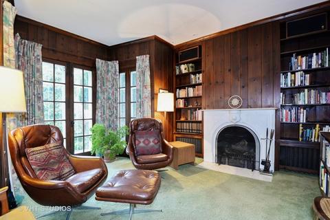548 Forest Ave, Evanston, IL 60202 photo 9