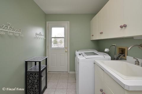 20 Hampton St, Cary, IL 60013 photo 9