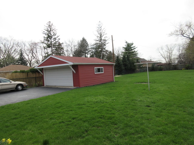 2286 Cedar St, Des Plaines, IL 60018 photo 14