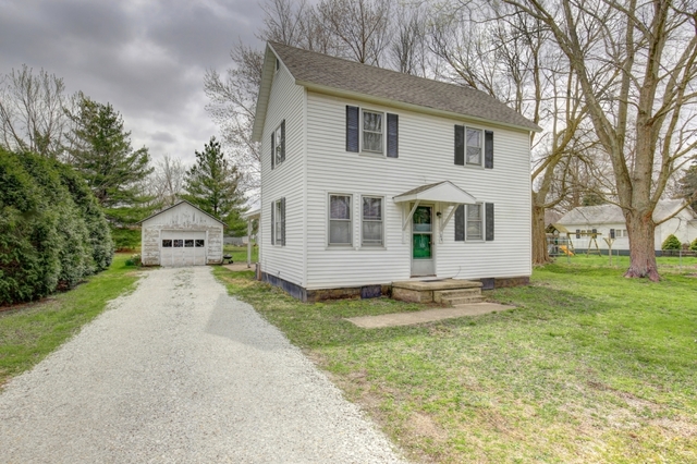 106 E North St, Mansfield, IL 61854 photo 2