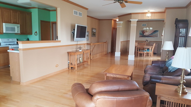 4130 Whitehall Ln, Algonquin, IL 60102 photo 4