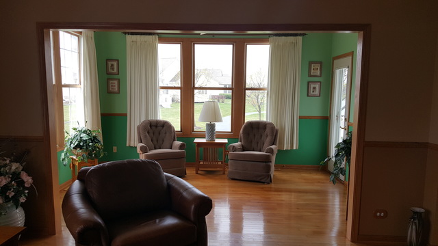 4130 Whitehall Ln, Algonquin, IL 60102 photo 3
