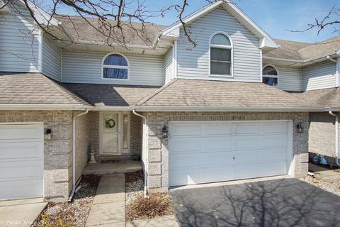 2203 Daffodil Dr, Crest Hill, IL 60403 photo 2