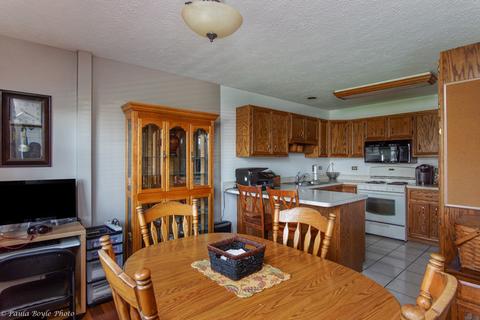 2203 Daffodil Dr, Crest Hill, IL 60403 photo 7