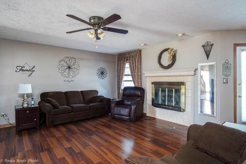 2203 Daffodil Dr, Crest Hill, IL 60403 photo 4