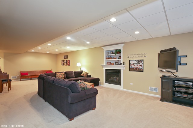 1030 Riviera Dr, Elgin, IL 60124 photo 14