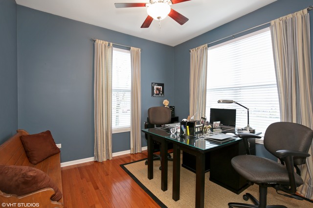 1030 Riviera Dr, Elgin, IL 60124 photo 9