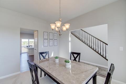 102 E Ashton Dr, Maple Park, IL 60151 photo 3