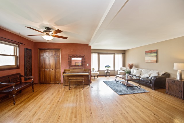 2634 Forestview Ave, Brookfield, IL 60513 photo 2