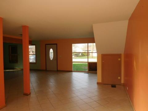 94 E Dennis Rd, Wheeling, IL 60090 photo 8