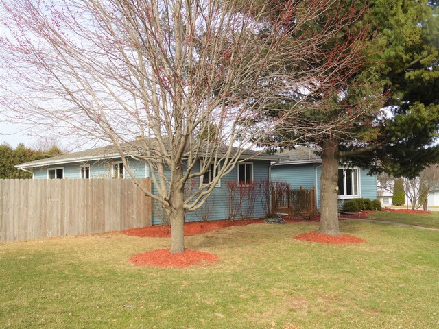 3402 Biscayne Rd, Mchenry, IL 60050 photo 2