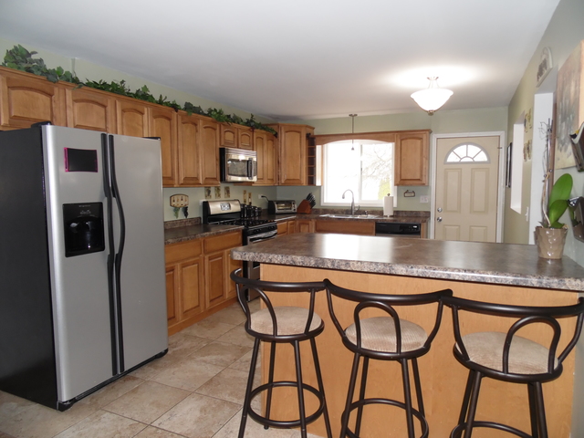 3402 Biscayne Rd, Mchenry, IL 60050 photo 4