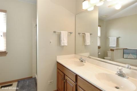 620 Longwood Dr, Algonquin, IL 60102 photo 9
