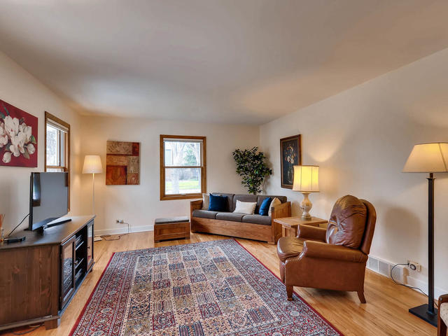 4330 Hoover St, Rolling Meadows, IL 60008 photo 5