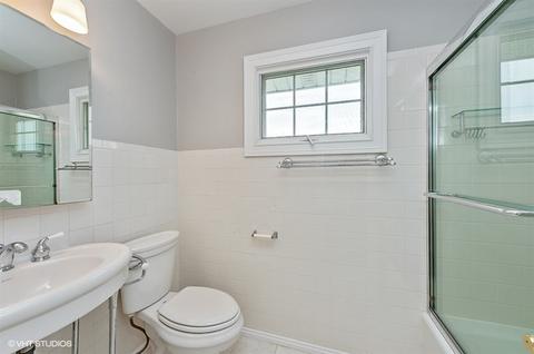 39 Julie Dr, Glenview, IL 60025 photo 11