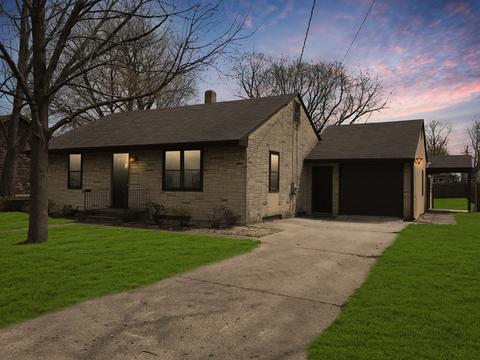 104 1st St, Walnut, IL 61376 photo 1