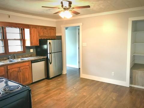 104 1st St, Walnut, IL 61376 photo 5