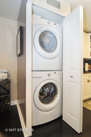 110 E Delaware Pl #402, Chicago, IL 60611 photo 10