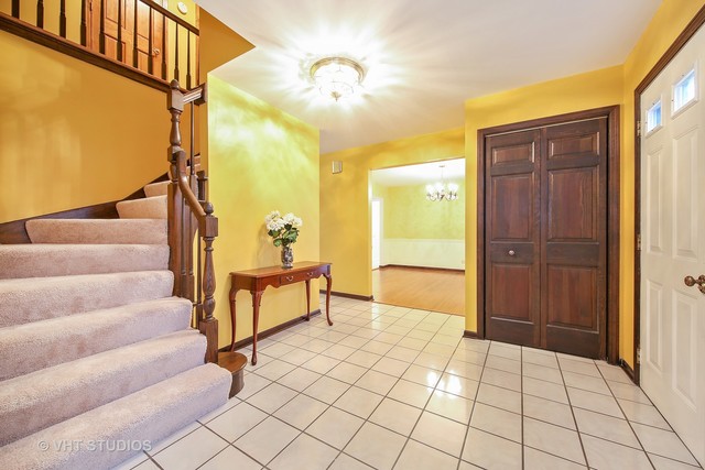 231 Warwick Dr, Naperville, IL 60565 photo 13